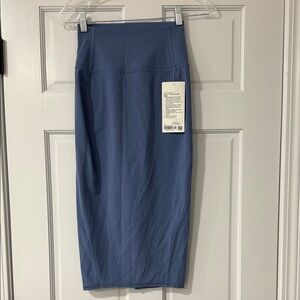 Lululemon Nulu Slim Fit Blue Skirt in size 4